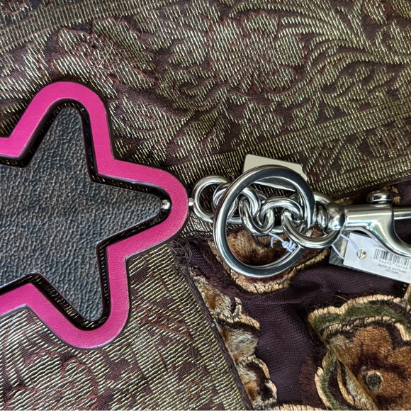Authentic COACH TWIRLY calf Leather Star keychain - Picture 6 of 7